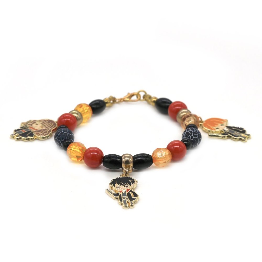 Harry Potter theme color bracelet with figurine included. - Picture 3 of 4